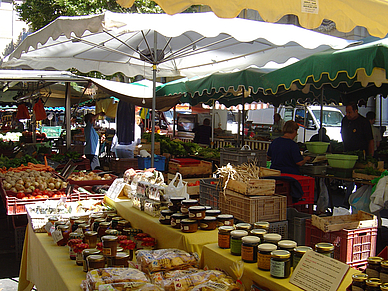 Markt von Aix-en-Provence, Französisch Sprachreisen für Erwachsene