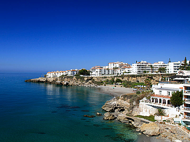 Strände und Buchten in Nerja, Spanisch Sprachreisen für Erwachsene