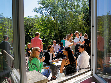 Mittagspause auf dem Balkon, Französisch Sprachschule Aix-en-Provence