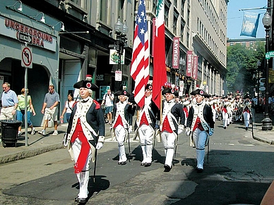 Feiertagsparade in Boston, Englisch Sprachreisen für Erwachsene