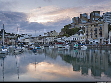 Hafen von Torquay, Englisch Sprachreisen für Erwachsene