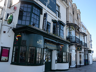 Pubs im Zentrum von Torquay, Englisch Sprachreisen für Erwachsene