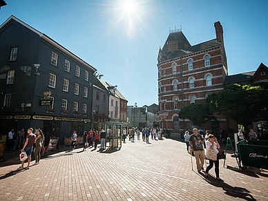 Innenstadttreiben in Cork, Englisch Sprachreisen für Erwachsene