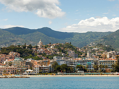 Blick auf San Remo, Erwachsenensprachreisen nach Italien