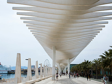 Muelle Uno - Sprachreise Málaga mit StudyLingua