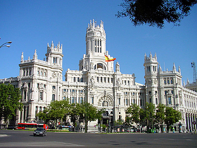 Plaza de Cibeles, Spanisch Sprachreisen für Erwachsene