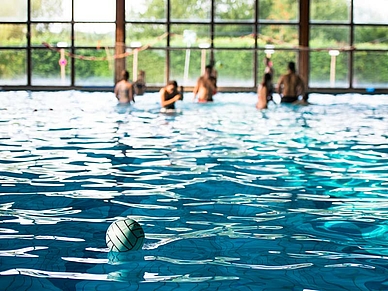 Hallenbad der Schüler Sprachschule in Ferrières, Belgien