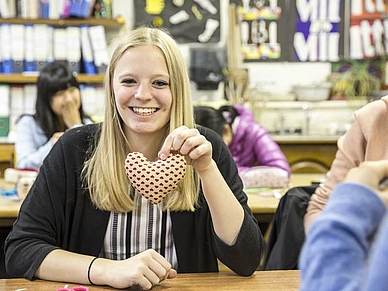 Nähen im Freizeitprogramm der Englisch Sprachschule in Dublin